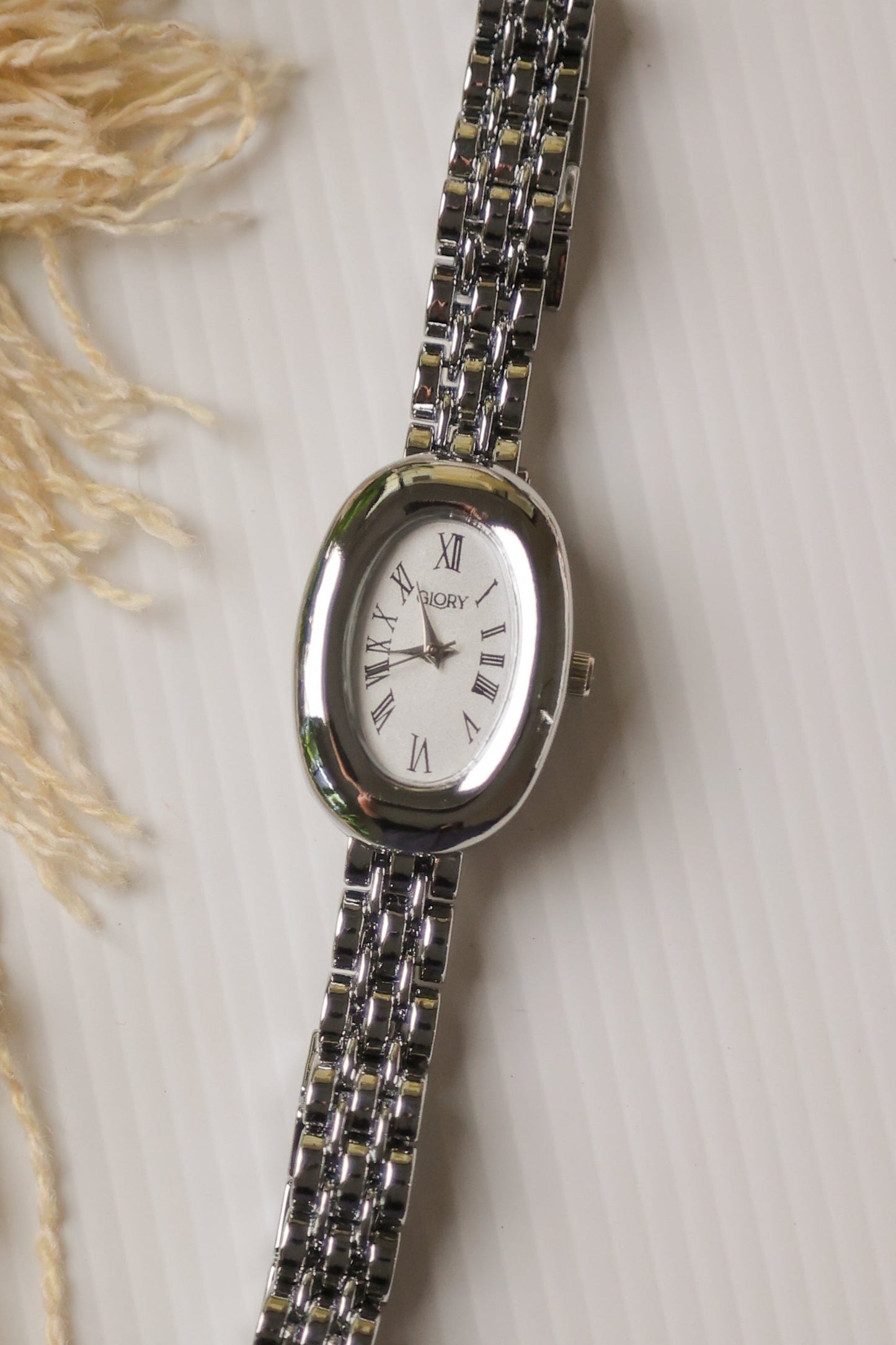 Glory Oval Silver