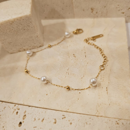 Pearl Minimalistic Bracelet