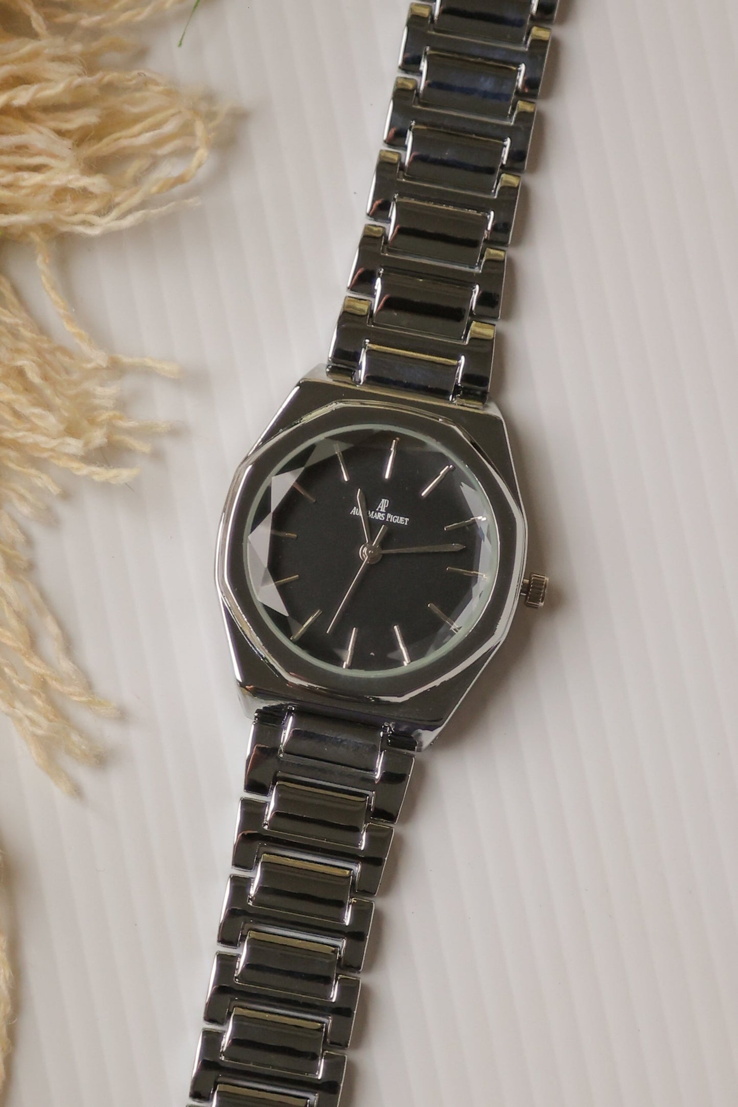 AP Max Silver Black