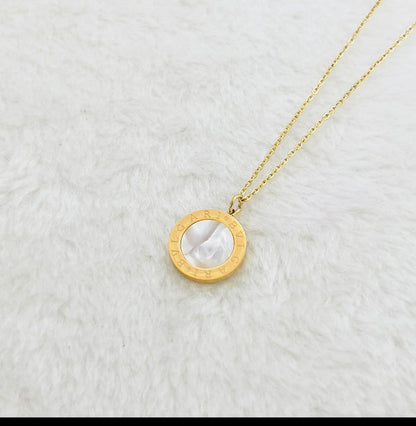 White Round Necklace